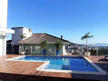 Casa Residencial Pantanal pr�ximo � UFSC