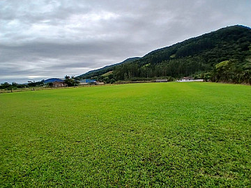 �rea estrat�gica � venda em Bigua�u