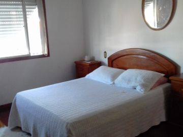 CASA EM CIMA DA LOJA